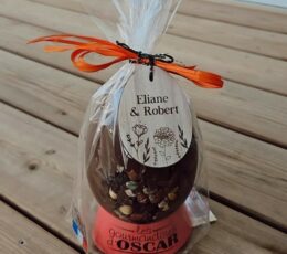 Médaillon-bois-lapin-pâques-personnalisé-prénom-chocolat-cadeau-étiquettes-oeuf